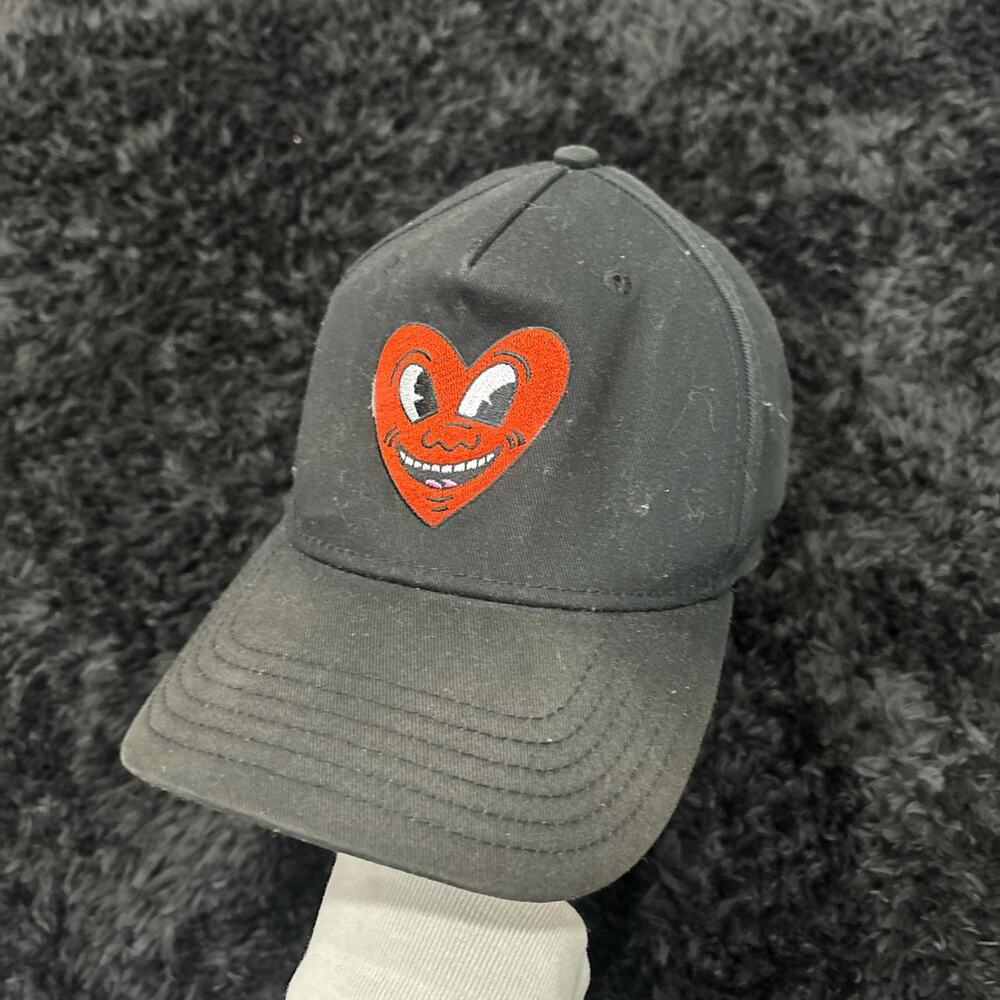 Heart face hat